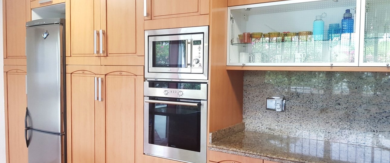 Wiederverkauf - Villa - Marbella - Elviria