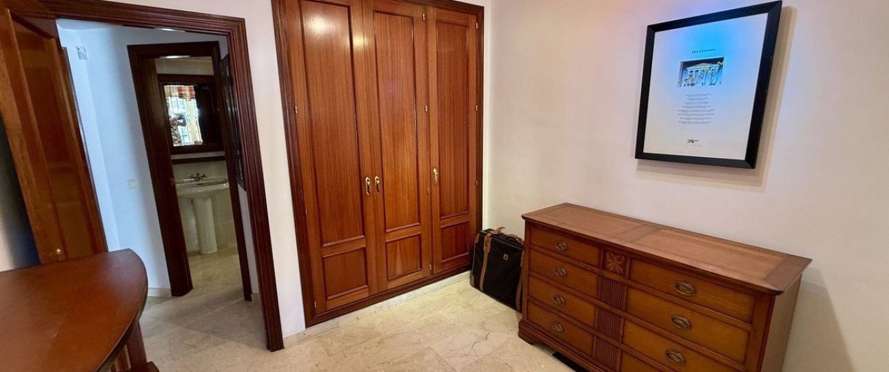 Wiederverkauf - Villa - Marbella - Elviria