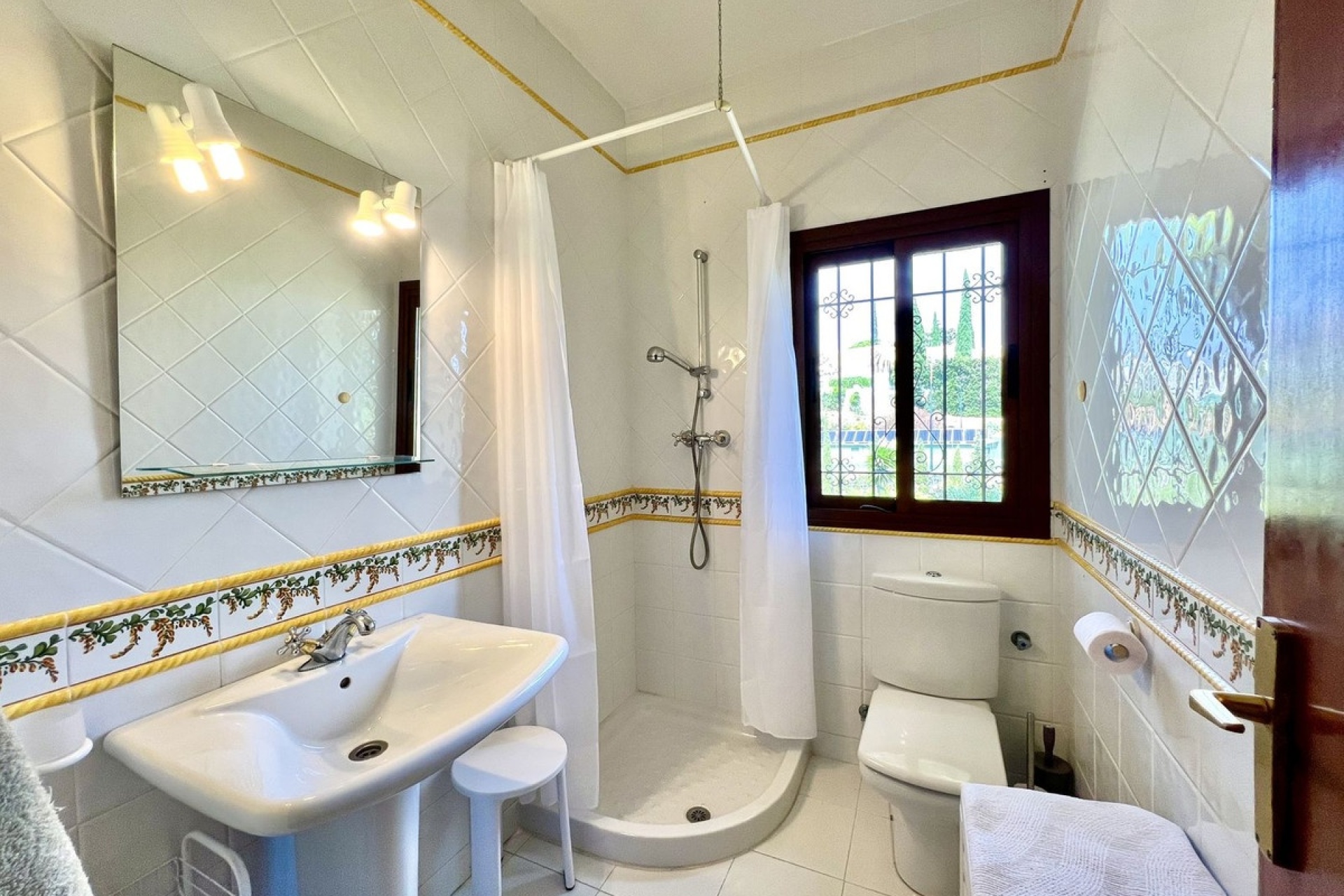 Wiederverkauf - Villa - Marbella - Elviria