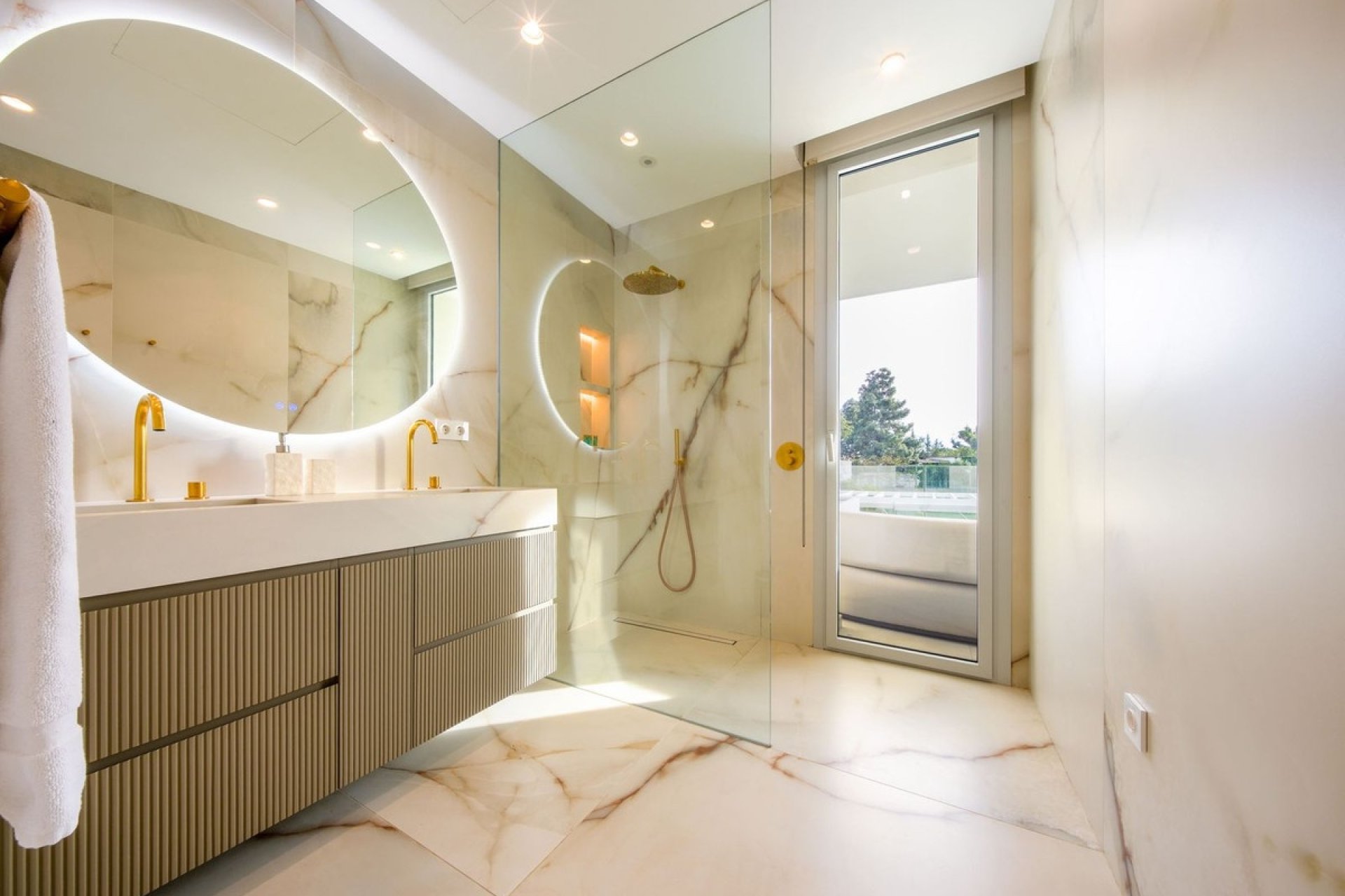 Wiederverkauf - Villa - Marbella - Elviria