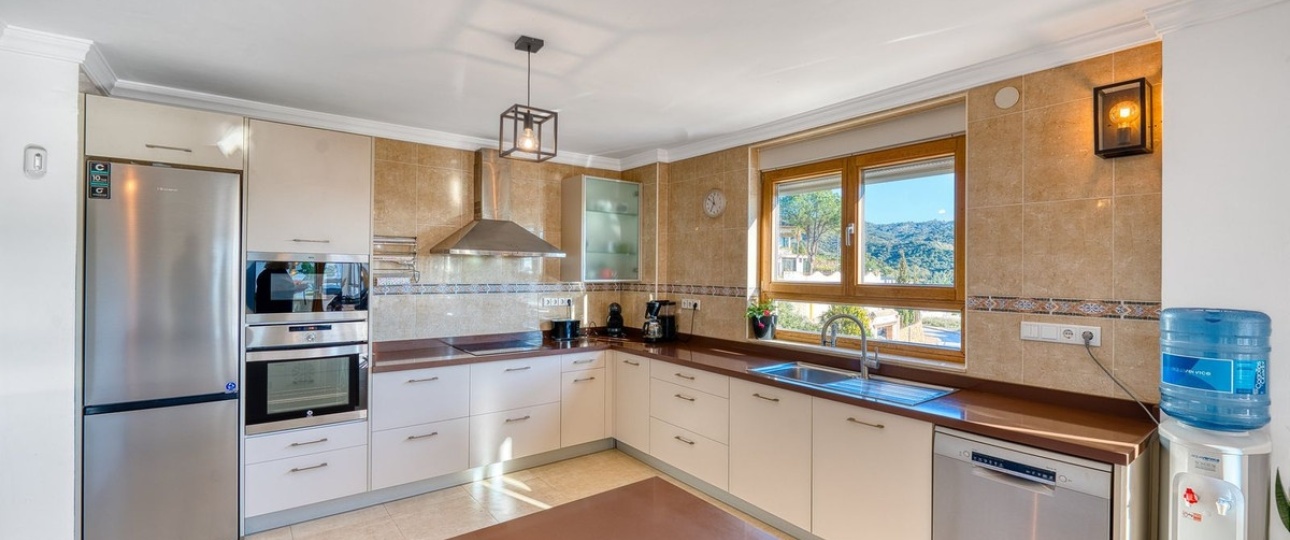 Wiederverkauf - Villa - Marbella - Elviria