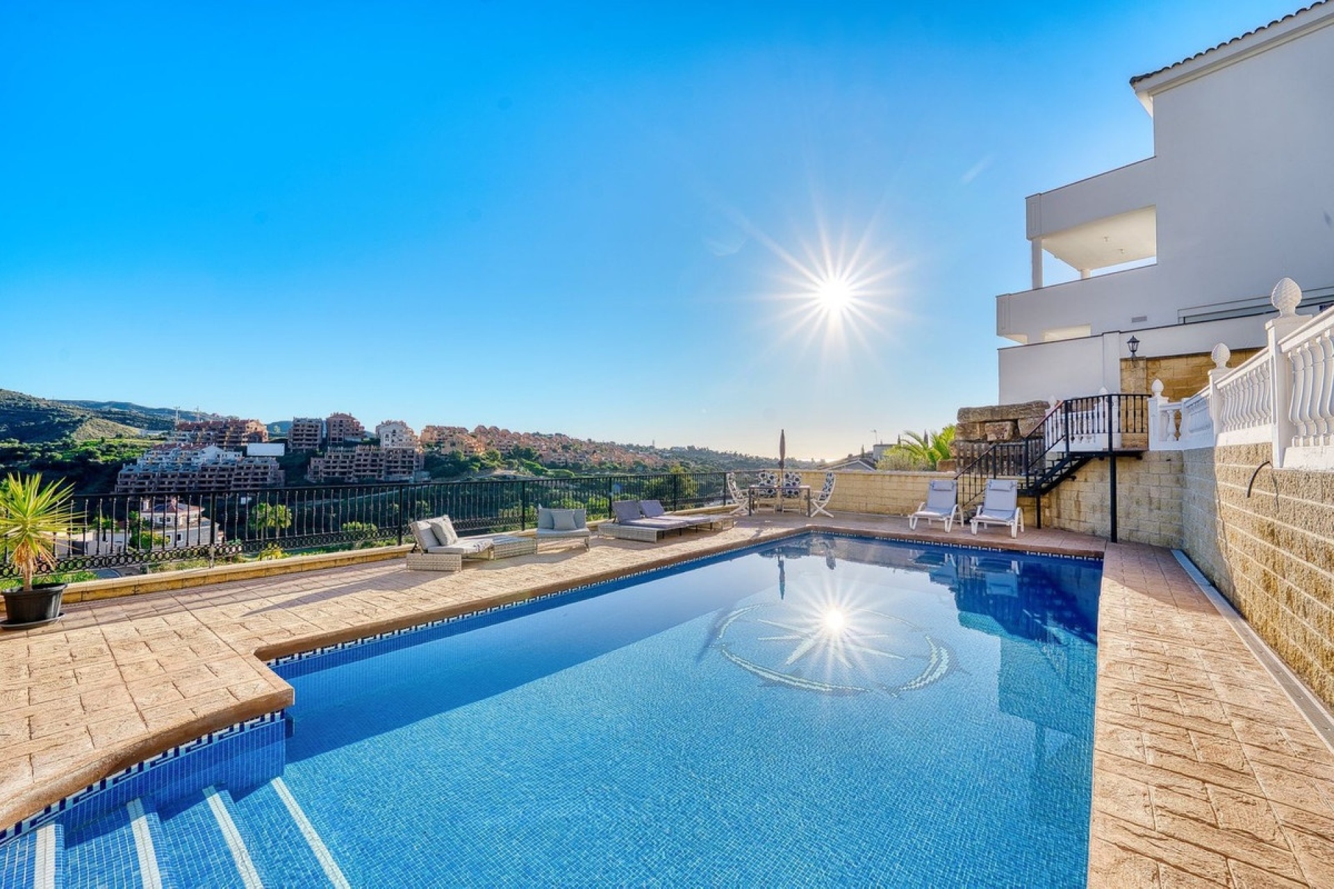 Wiederverkauf - Villa - Marbella - Elviria