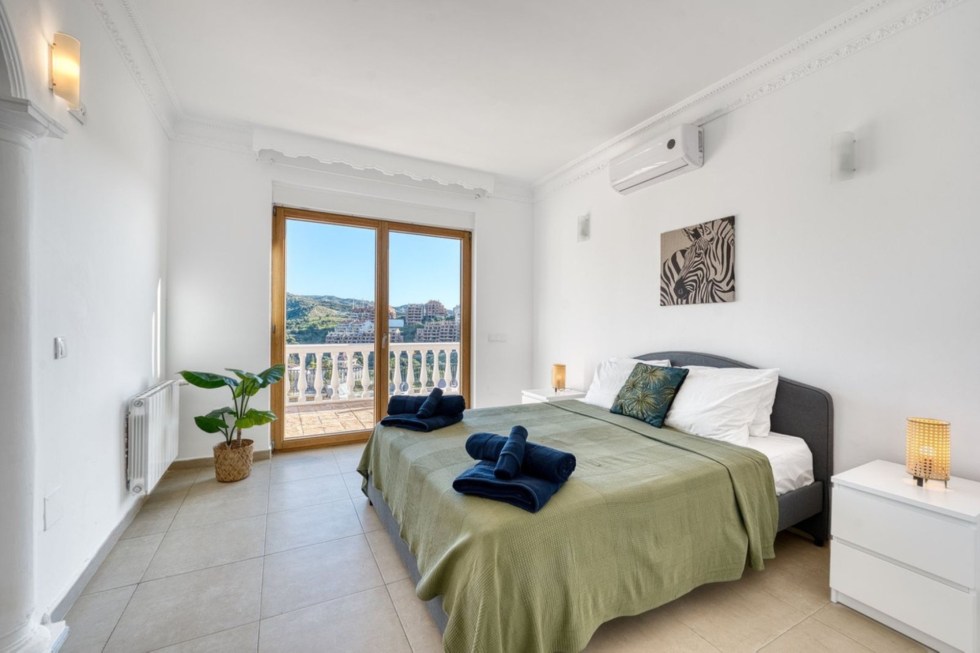 Wiederverkauf - Villa - Marbella - Elviria