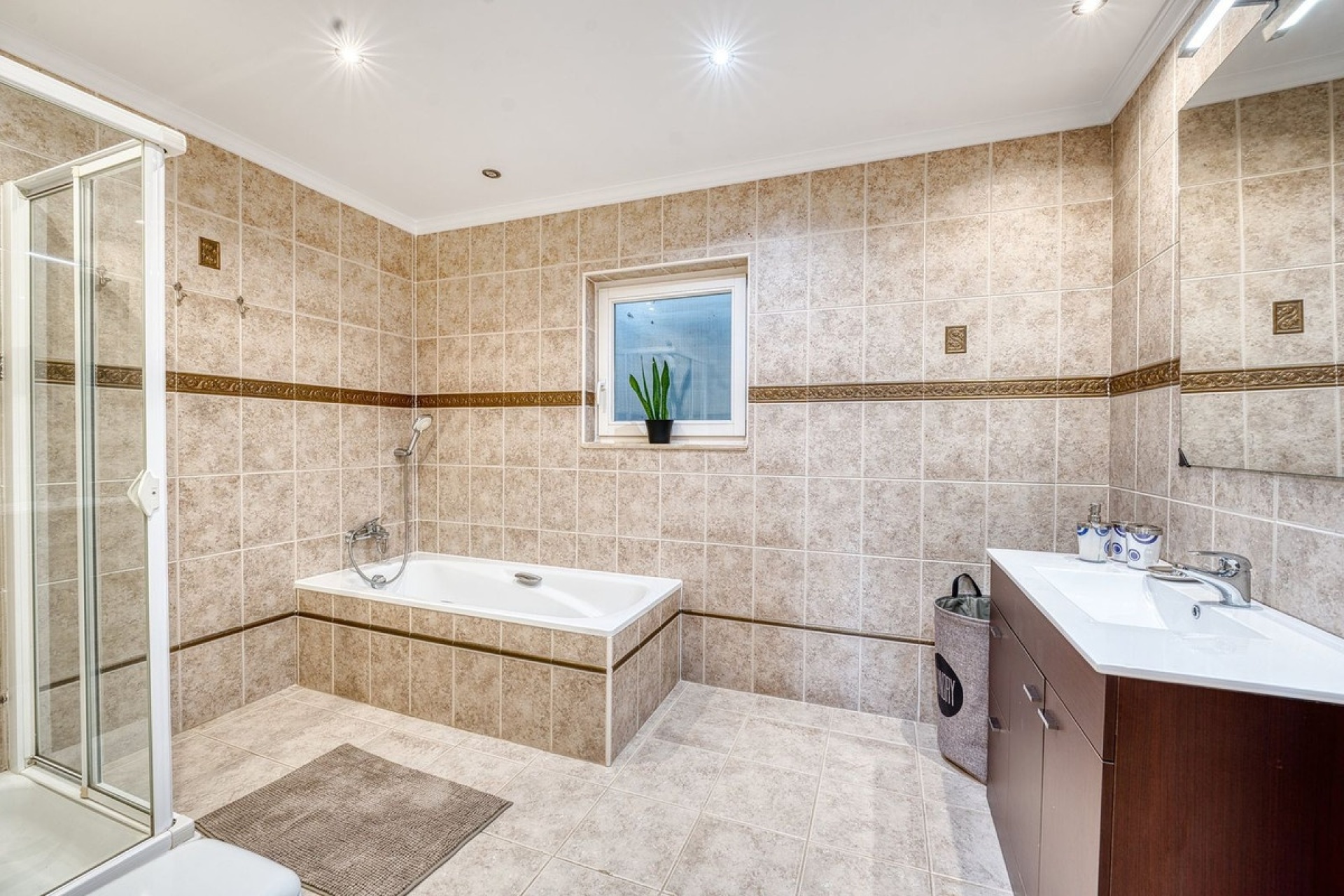 Wiederverkauf - Villa - Marbella - Elviria