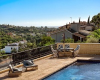 Wiederverkauf - Villa - Marbella - Elviria