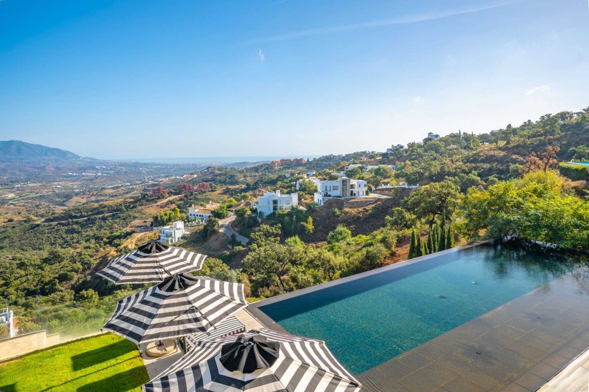 Wiederverkauf - Villa - Marbella - Elviria