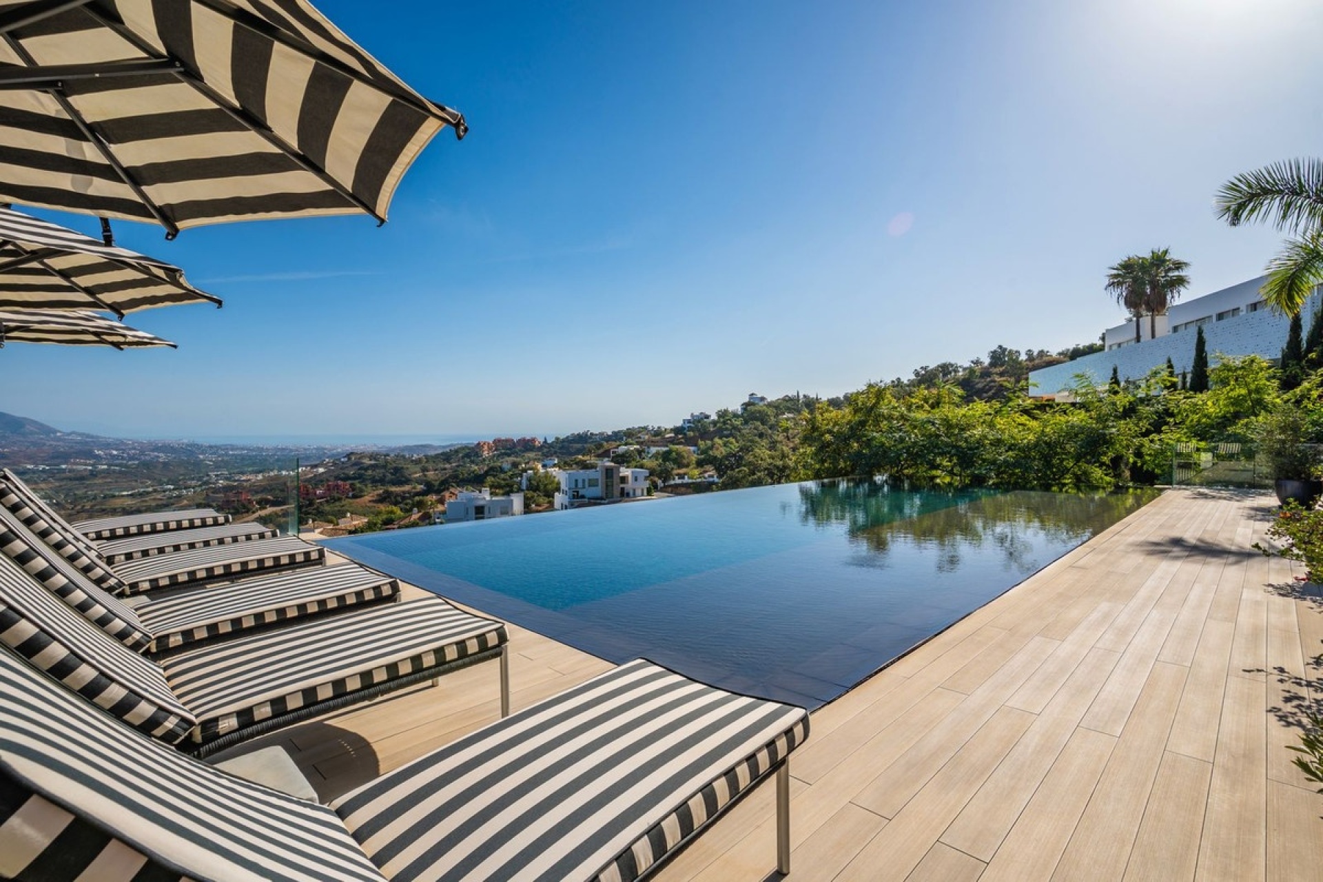 Wiederverkauf - Villa - Marbella - Elviria