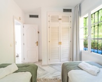 Wiederverkauf - Villa - Marbella - Elviria