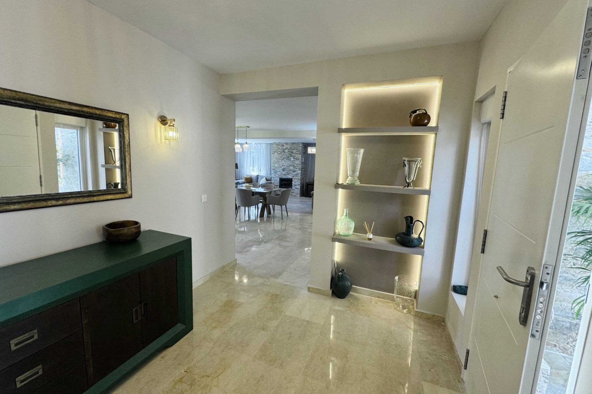Wiederverkauf - Villa - Marbella - Elviria