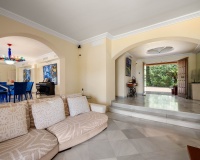 Wiederverkauf - Villa - Marbella - Elviria