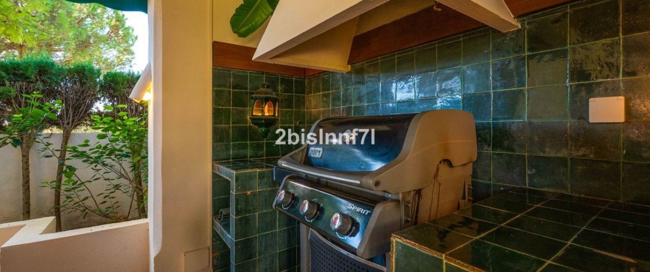 Wiederverkauf - Villa - Marbella - Elviria