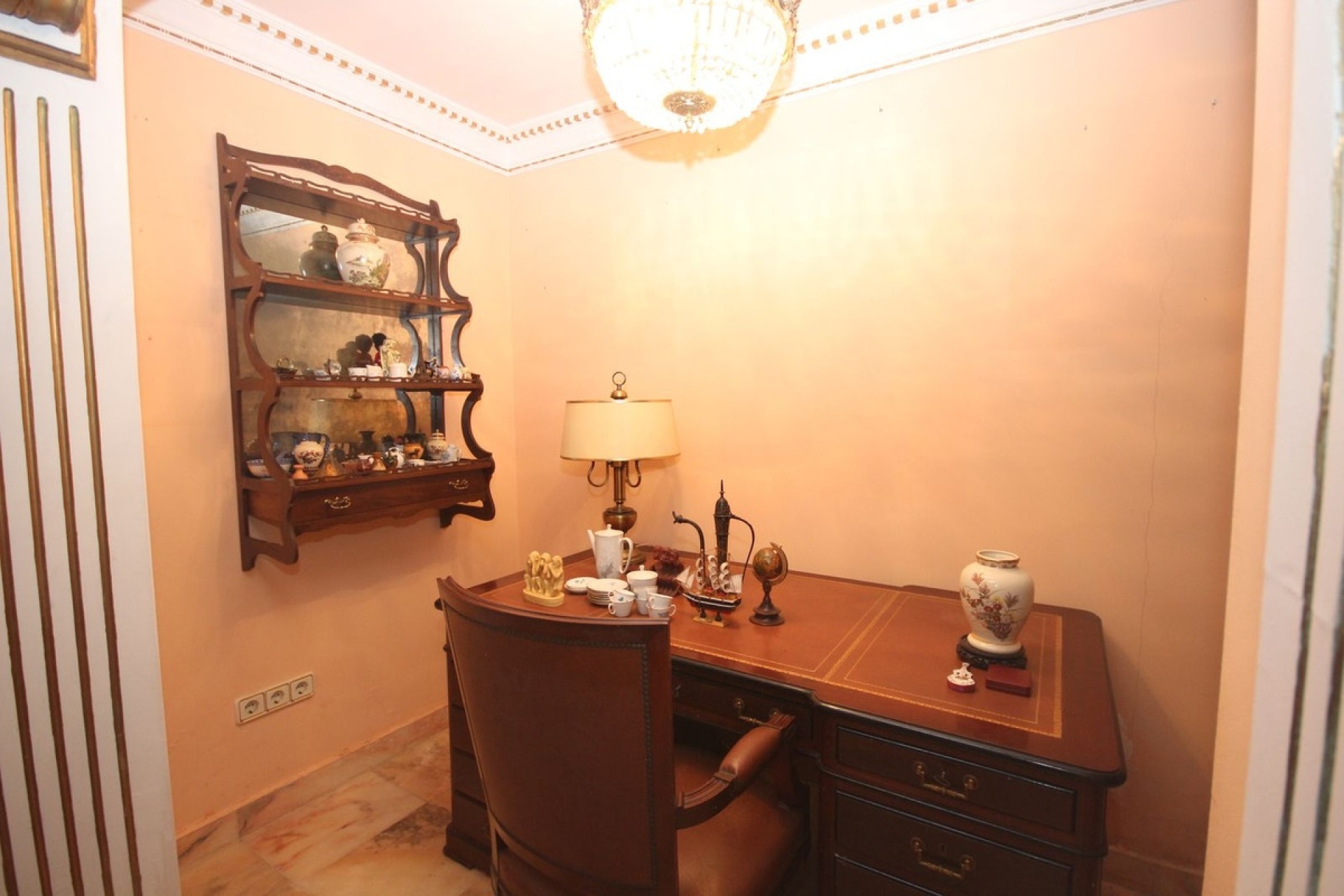 Wiederverkauf - Villa - Marbella - Elviria