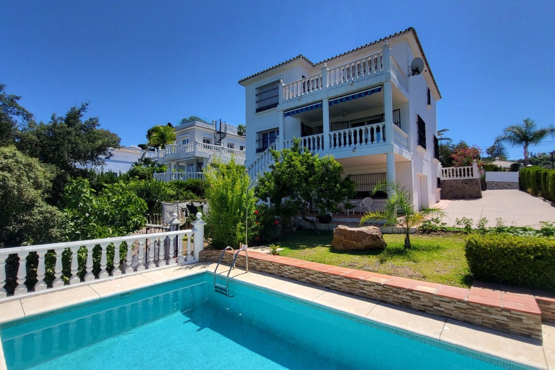 Wiederverkauf - Villa - Marbella - Elviria