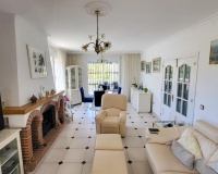 Wiederverkauf - Villa - Marbella - Elviria