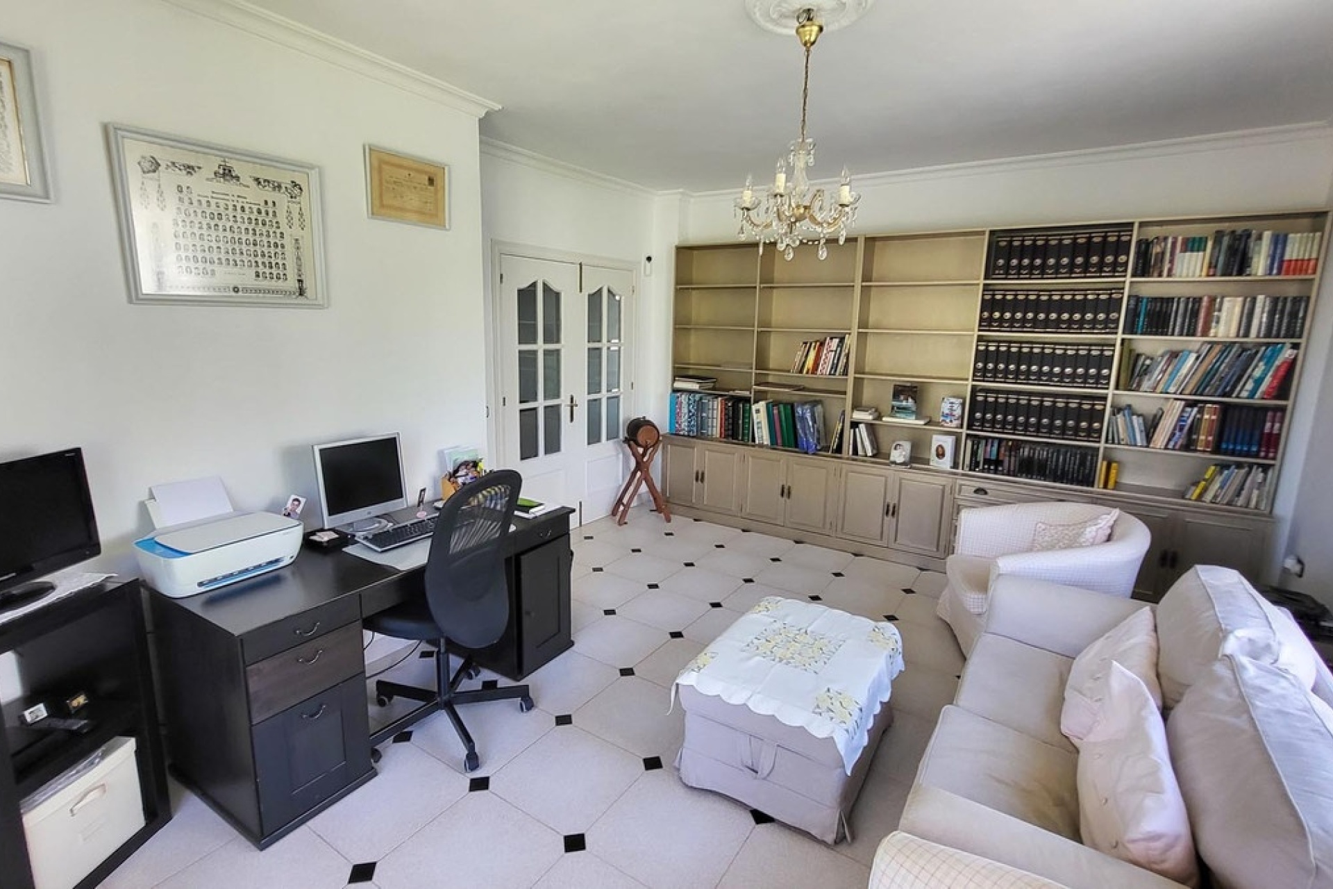 Wiederverkauf - Villa - Marbella - Elviria
