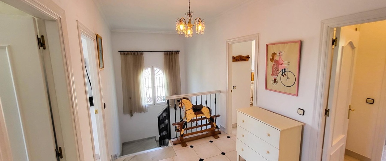 Wiederverkauf - Villa - Marbella - Elviria