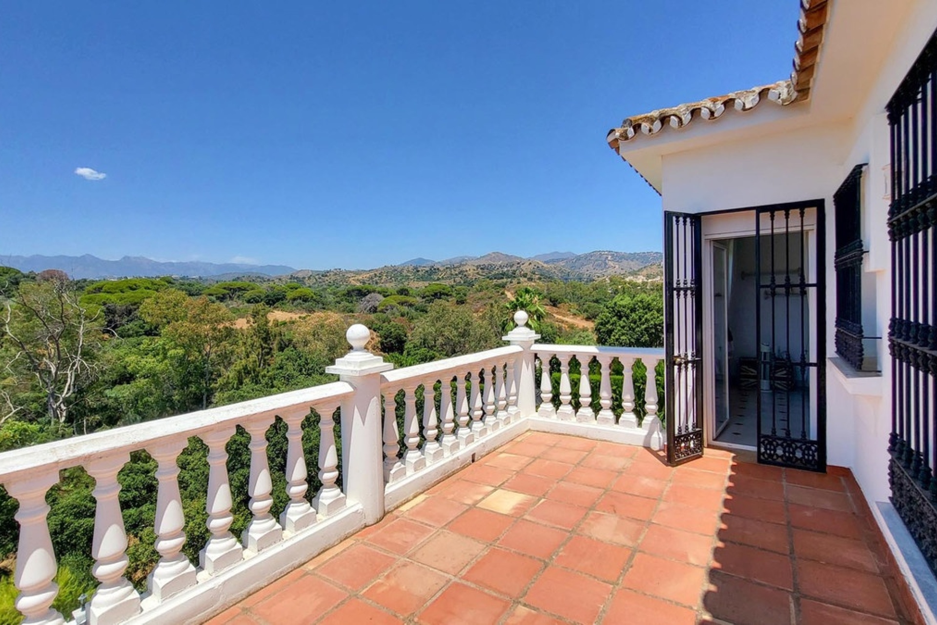 Wiederverkauf - Villa - Marbella - Elviria