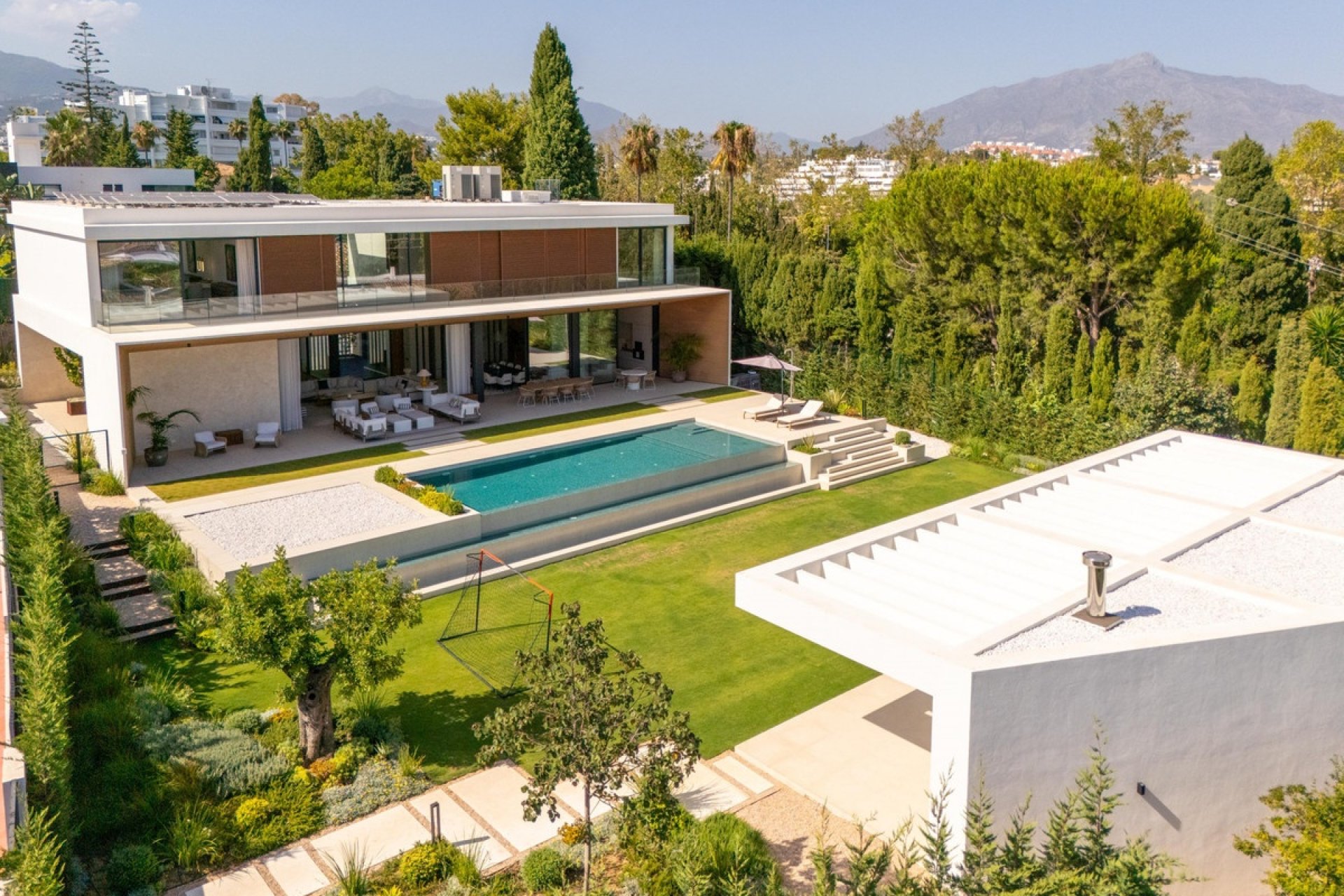 Wiederverkauf - Villa - Marbella - Guadalmina Alta