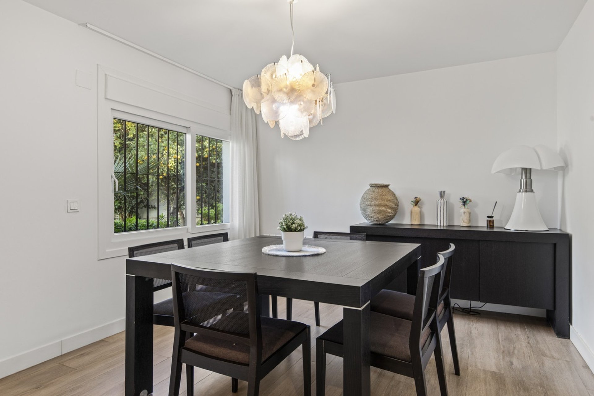 Wiederverkauf - Villa - Marbella - Guadalmina Alta