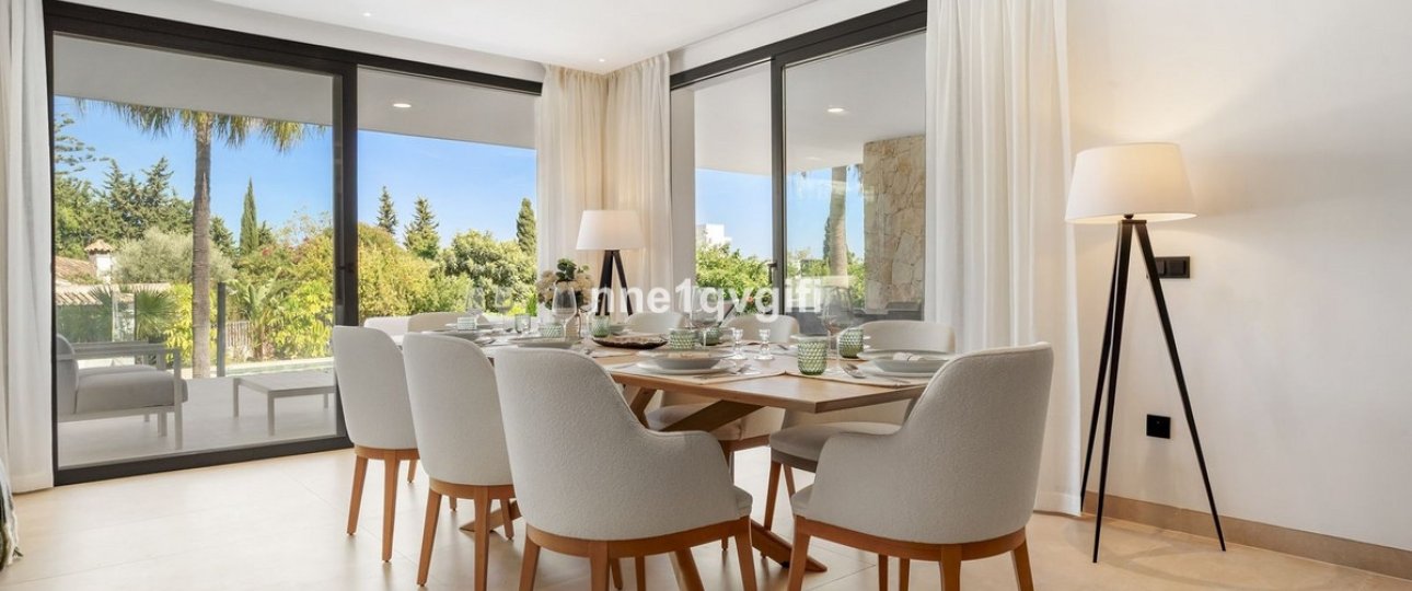 Wiederverkauf - Villa - Marbella - Guadalmina Alta