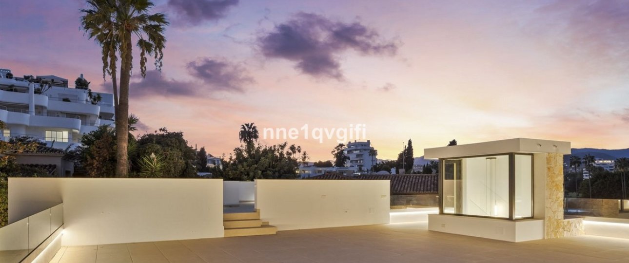 Wiederverkauf - Villa - Marbella - Guadalmina Alta