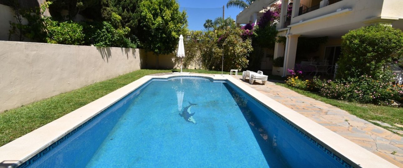Wiederverkauf - Villa - Marbella - Guadalmina Alta