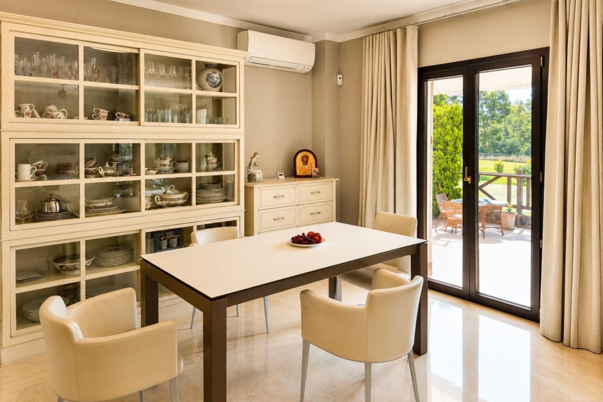 Wiederverkauf - Villa - Marbella - Guadalmina Alta
