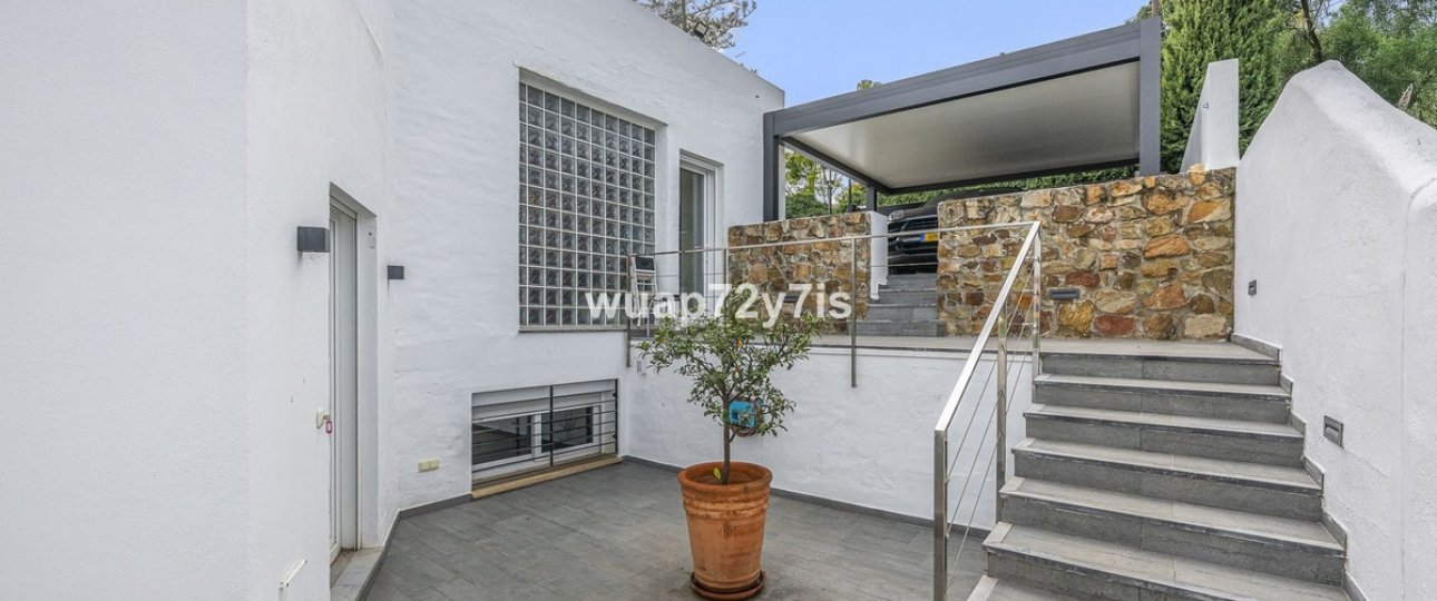 Wiederverkauf - Villa - Marbella - Guadalmina Alta