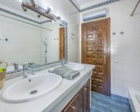Wiederverkauf - Villa - Marbella - Guadalmina Alta