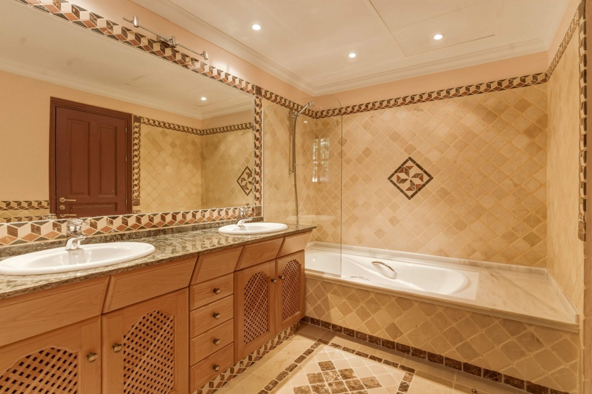 Wiederverkauf - Villa - Marbella - Guadalmina Alta