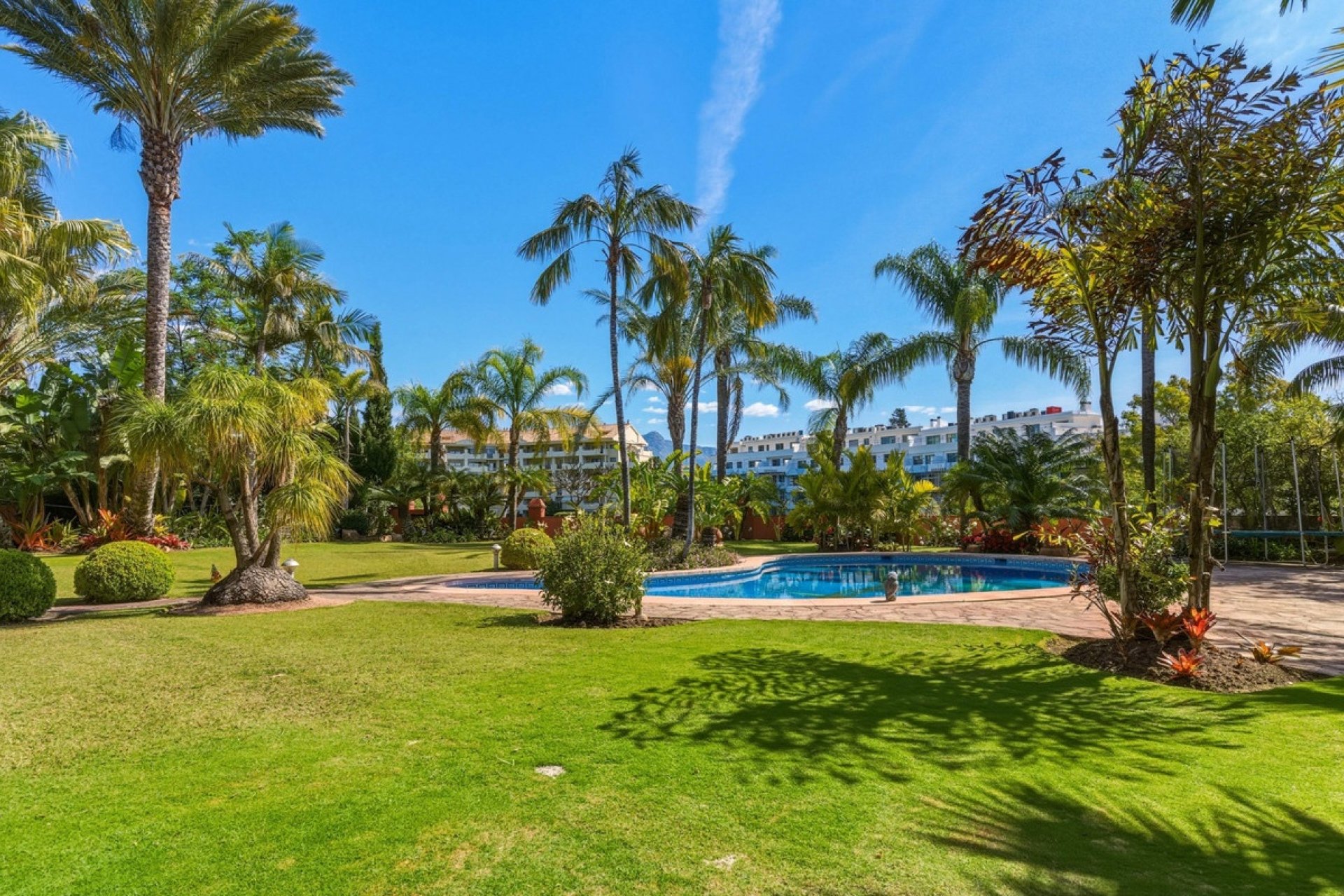 Wiederverkauf - Villa - Marbella - Guadalmina Alta