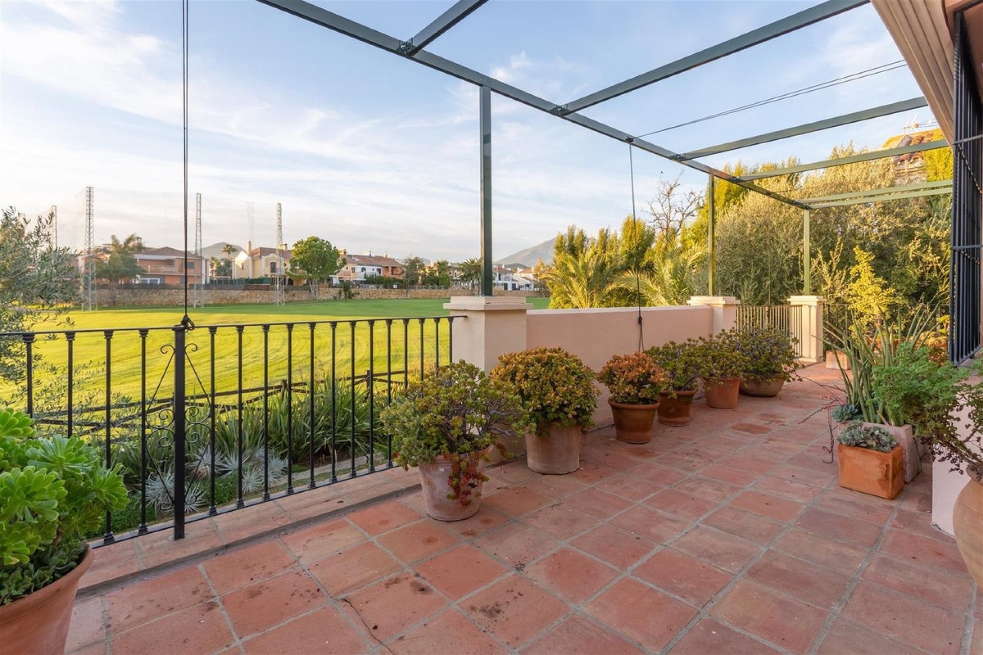 Wiederverkauf - Villa - Marbella - Guadalmina Alta