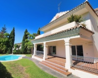 Wiederverkauf - Villa - Marbella - Guadalmina Alta