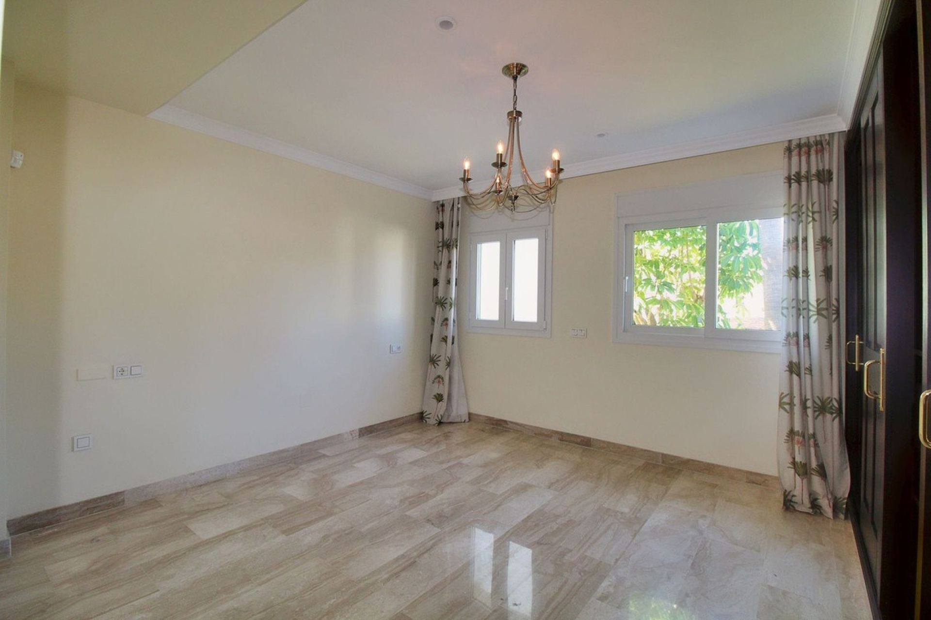 Wiederverkauf - Villa - Marbella - Guadalmina Alta