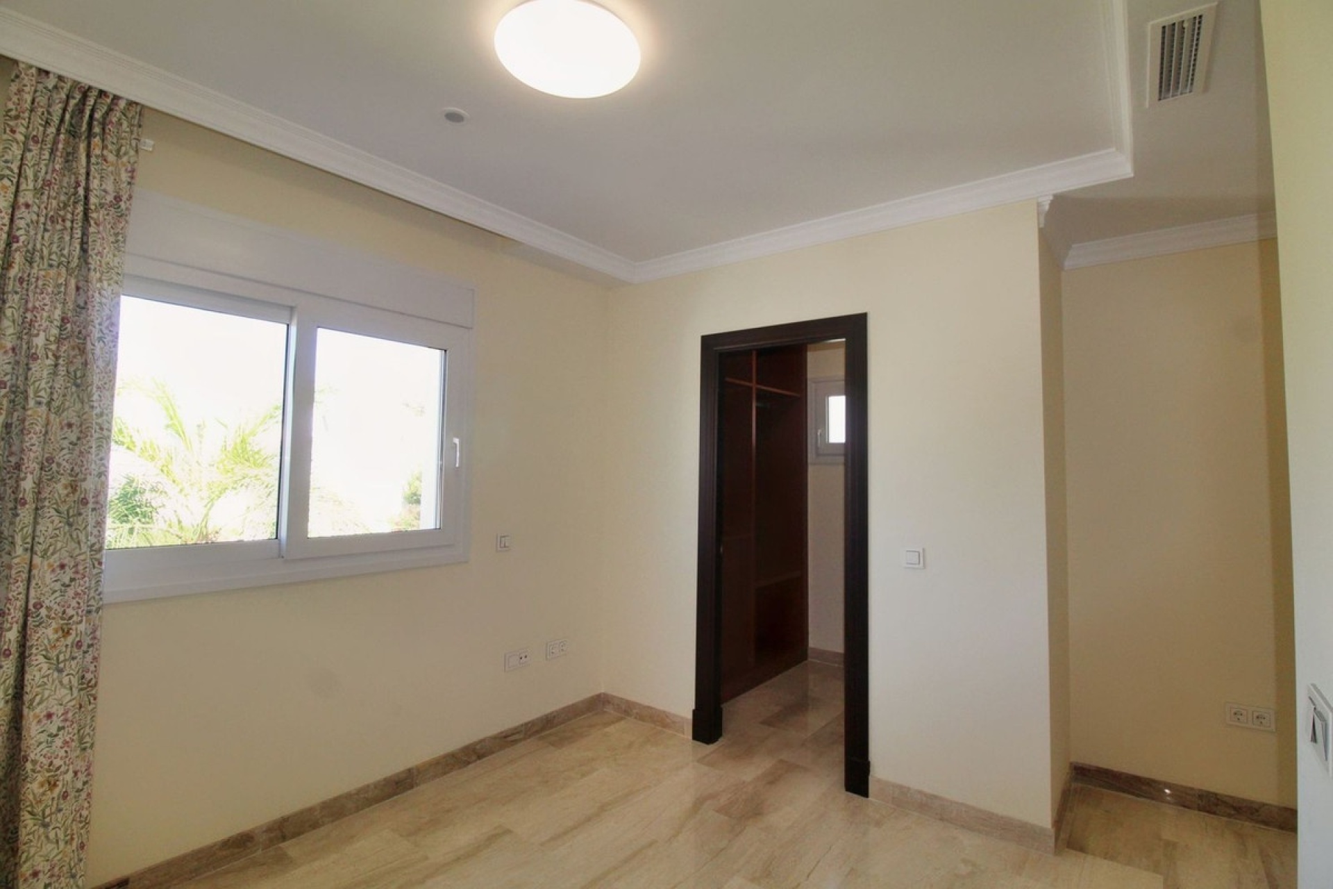 Wiederverkauf - Villa - Marbella - Guadalmina Alta