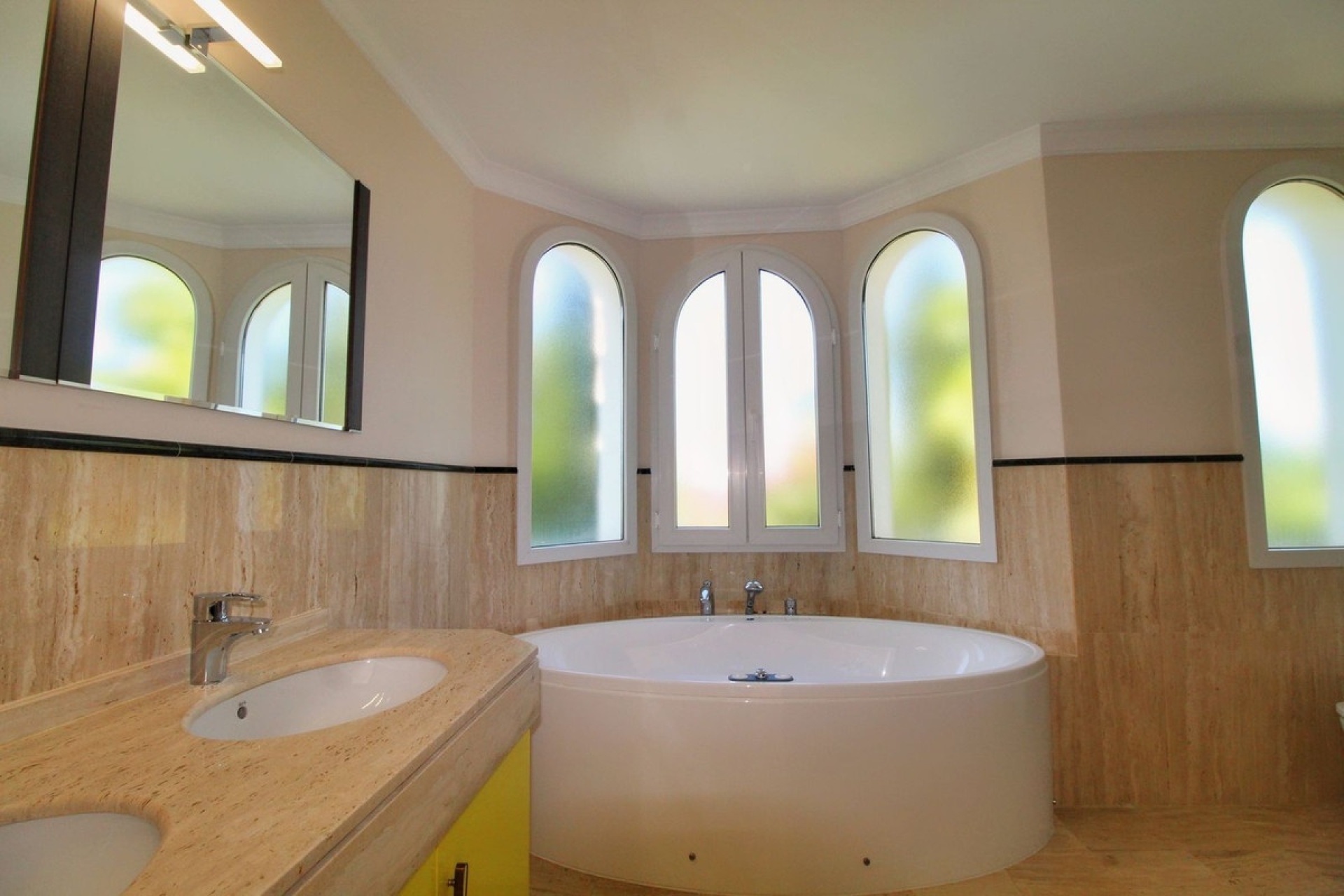 Wiederverkauf - Villa - Marbella - Guadalmina Alta