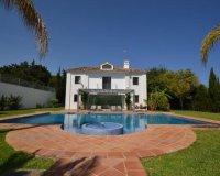 Wiederverkauf - Villa - Marbella - Guadalmina Baja