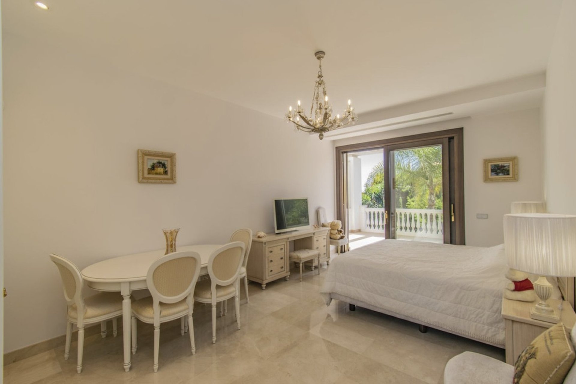 Wiederverkauf - Villa - Marbella - Guadalmina Baja
