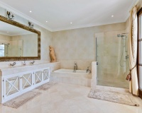 Wiederverkauf - Villa - Marbella - Guadalmina Baja