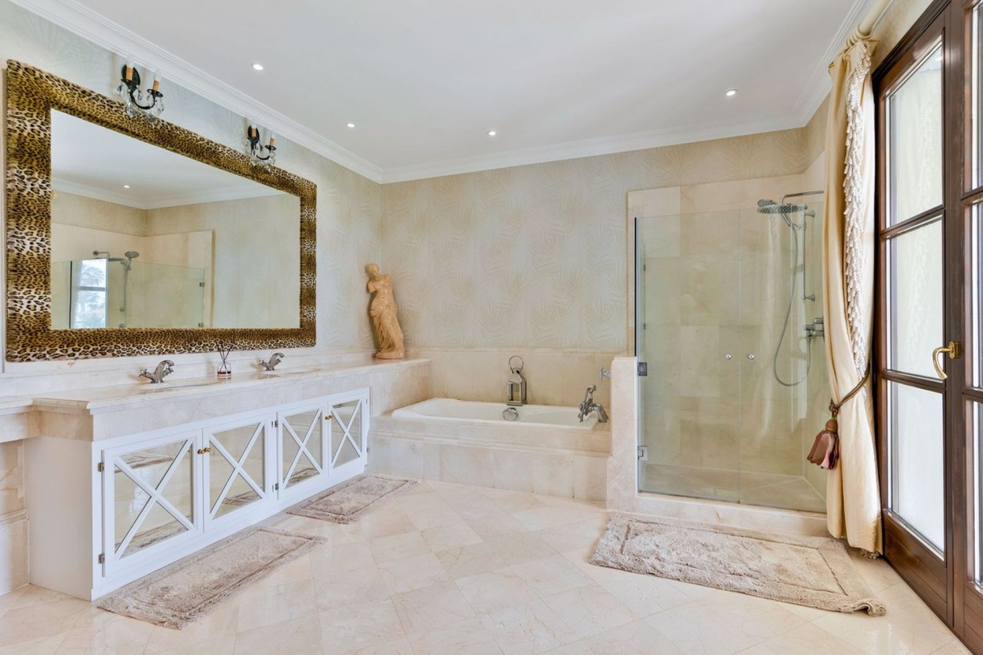 Wiederverkauf - Villa - Marbella - Guadalmina Baja