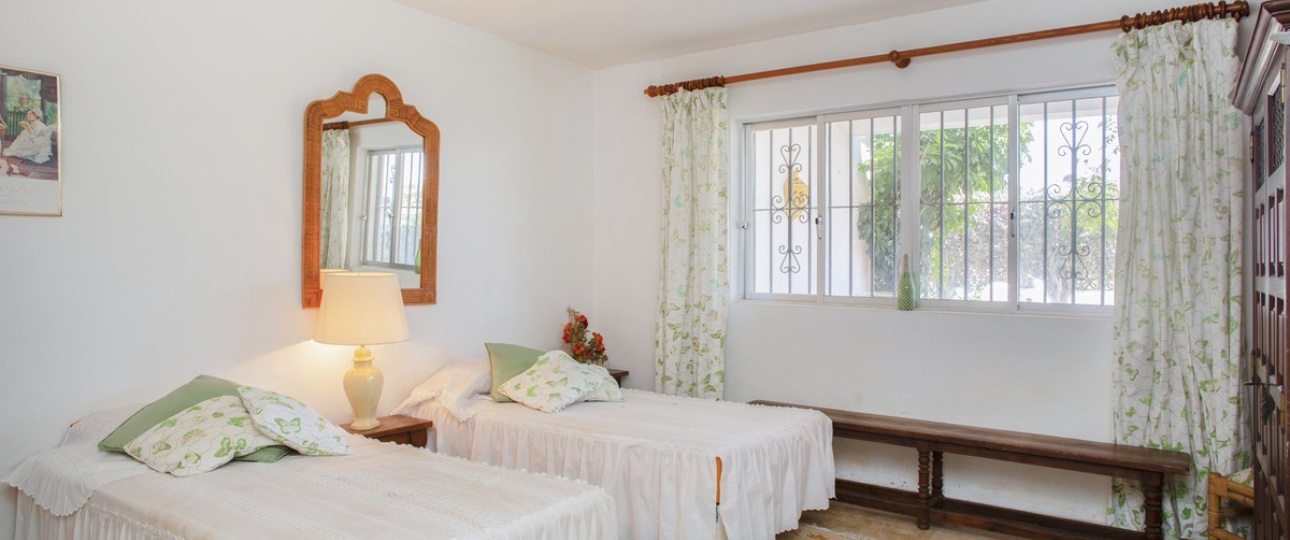 Wiederverkauf - Villa - Marbella - Guadalmina Baja