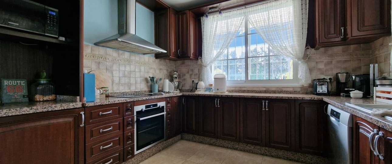 Wiederverkauf - Villa - Marbella - Guadalmina Baja