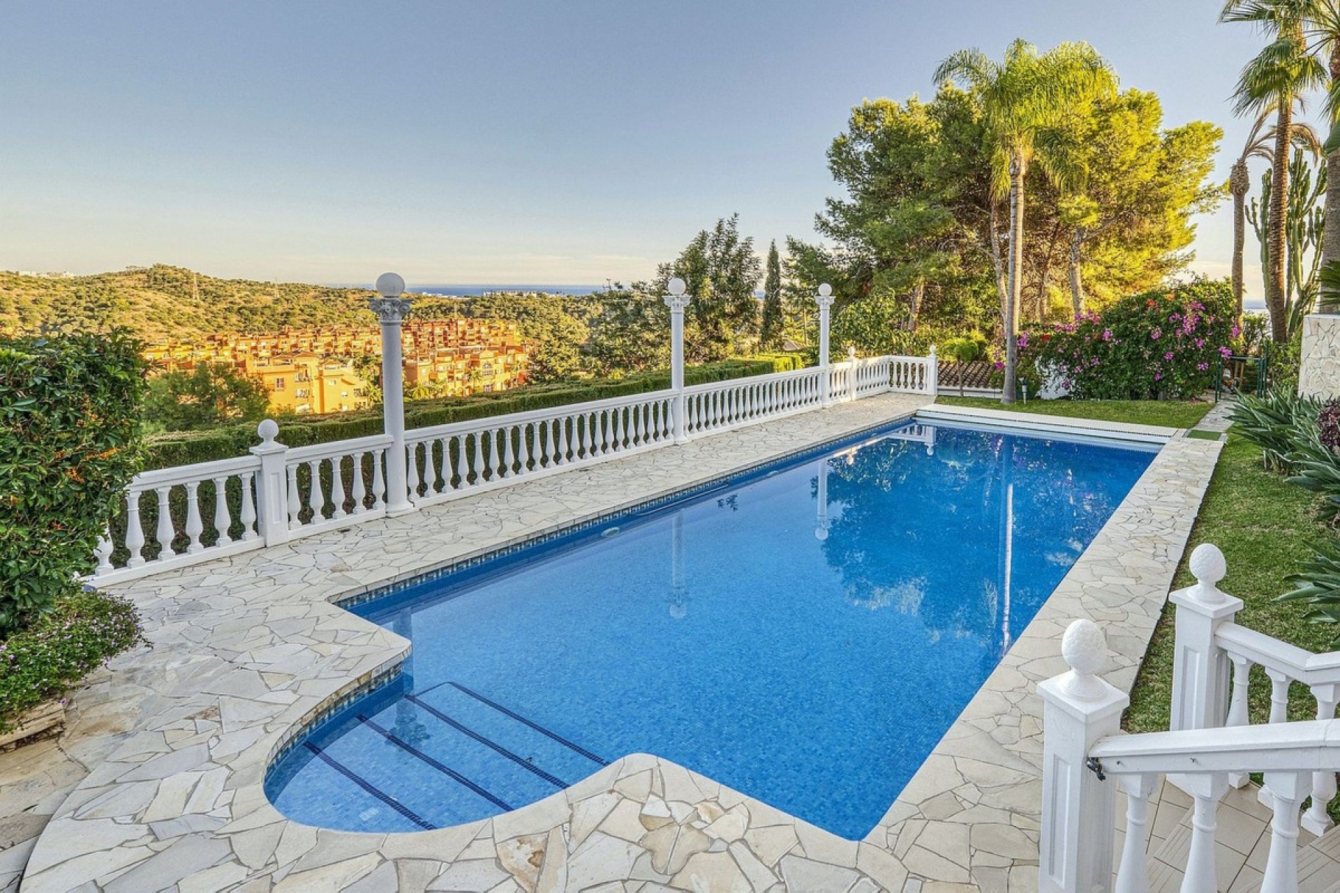 Wiederverkauf - Villa - Marbella - Hacienda Las Chapas
