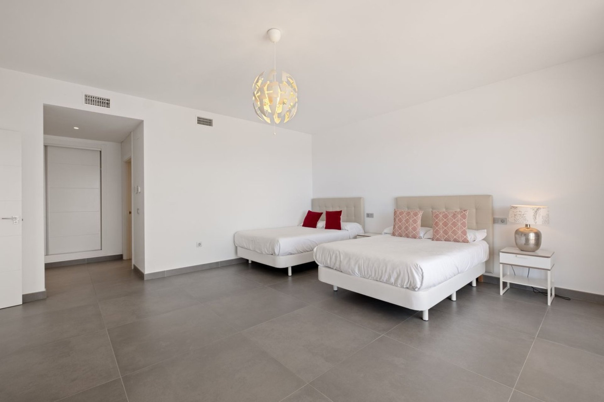Wiederverkauf - Villa - Marbella - La Mairena