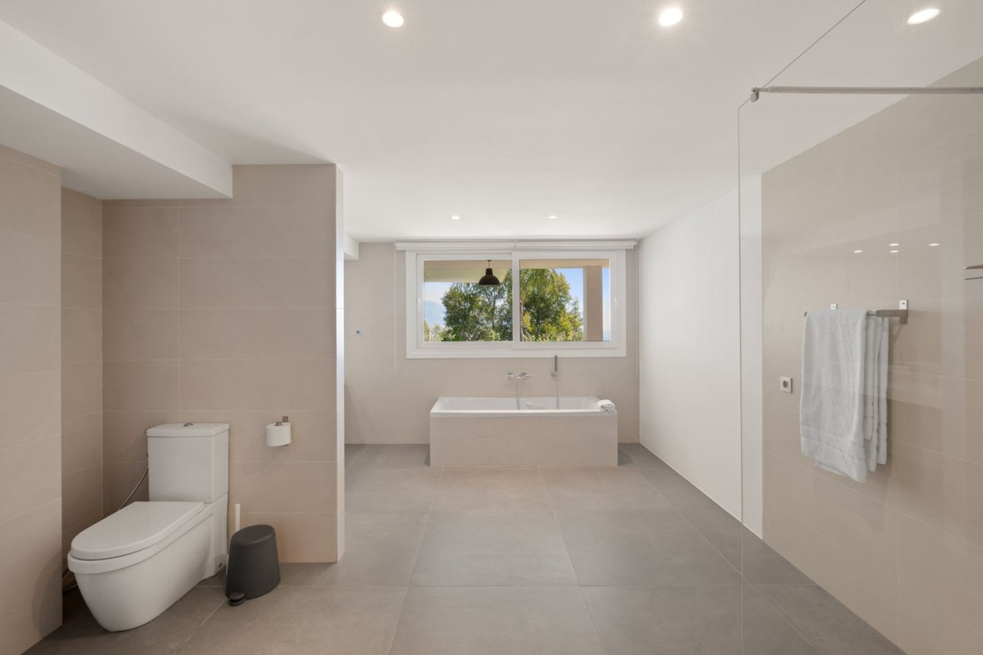 Wiederverkauf - Villa - Marbella - La Mairena