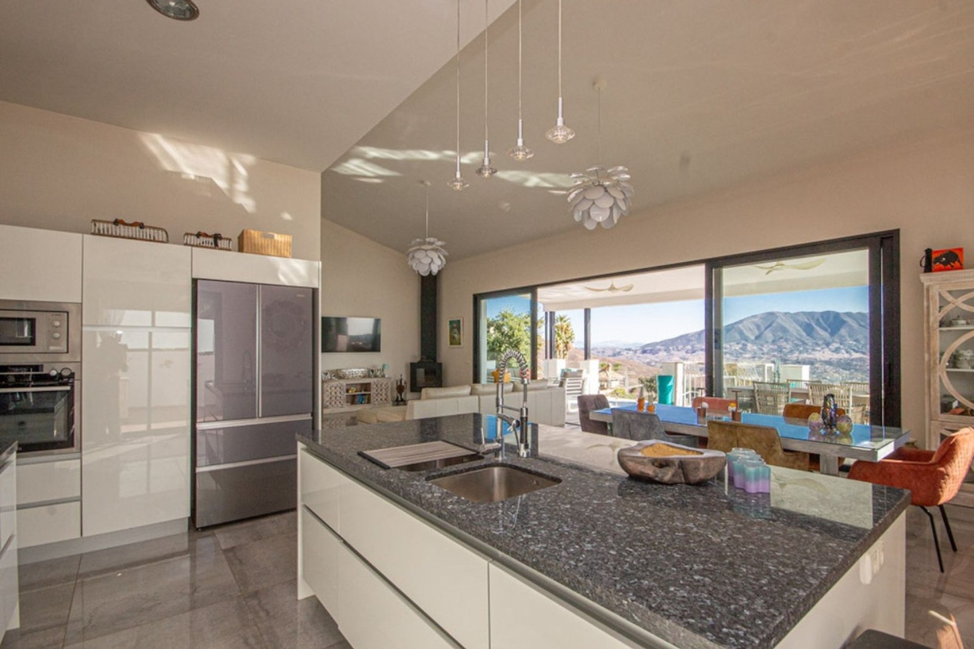 Wiederverkauf - Villa - Marbella - La Mairena