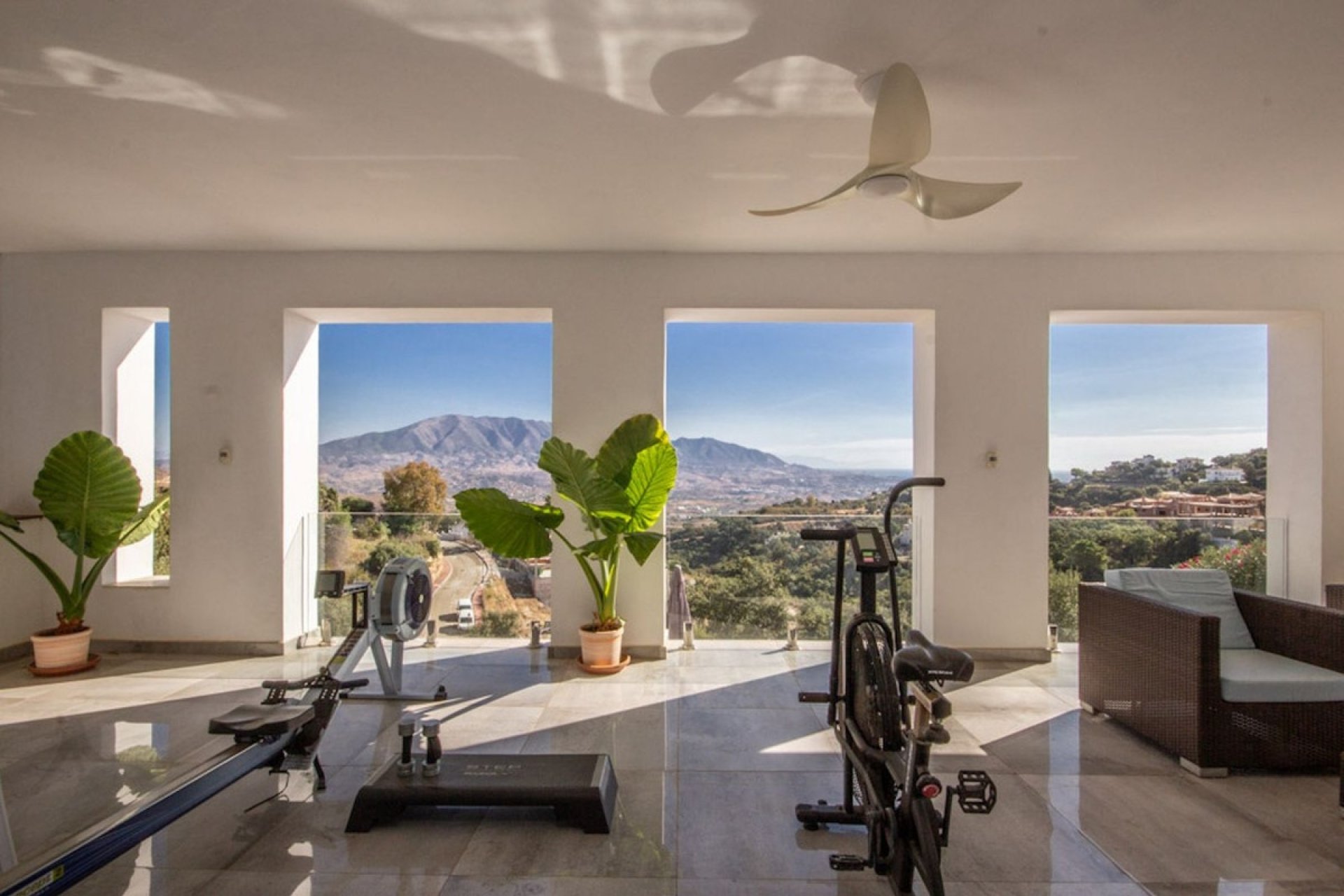 Wiederverkauf - Villa - Marbella - La Mairena