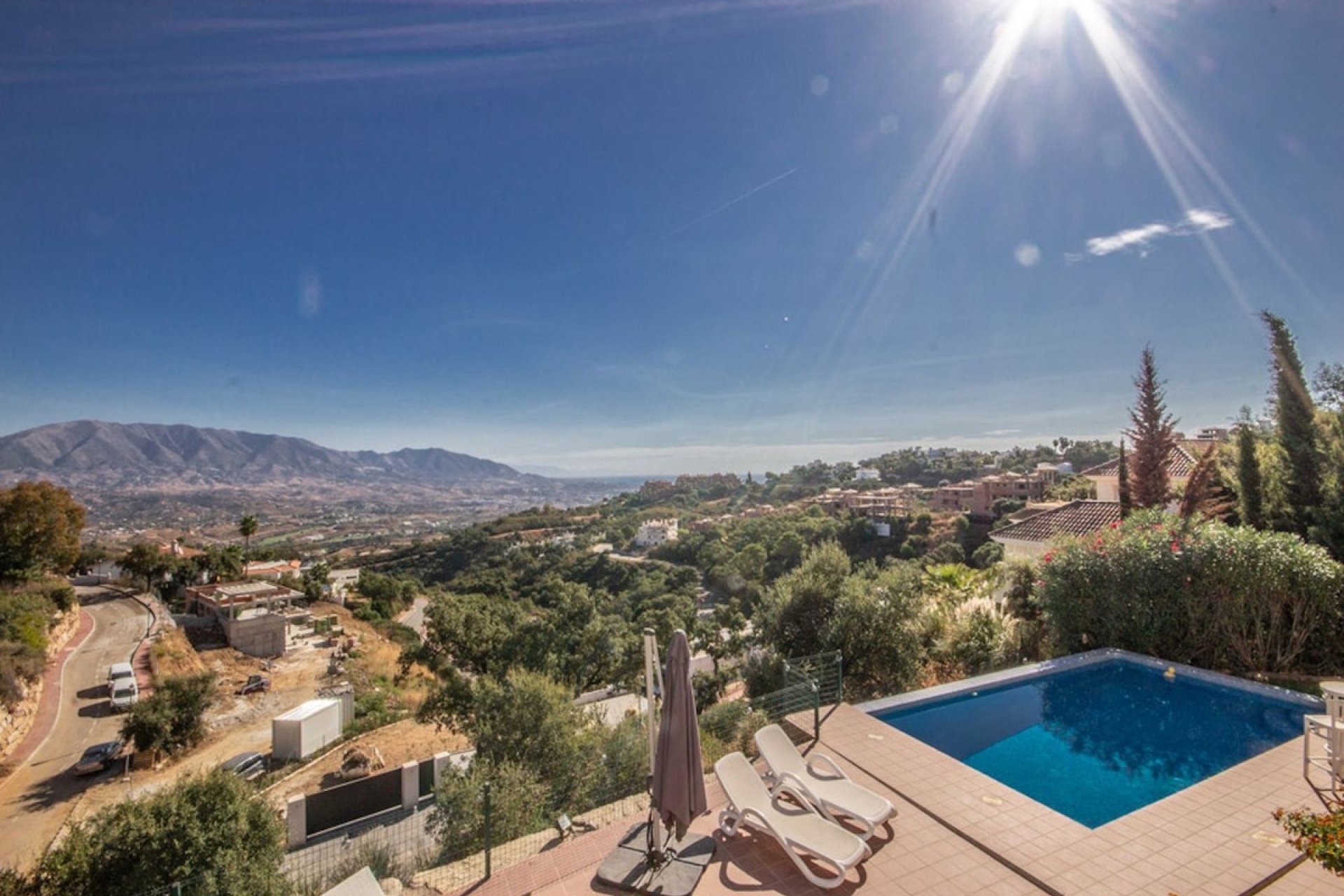 Wiederverkauf - Villa - Marbella - La Mairena