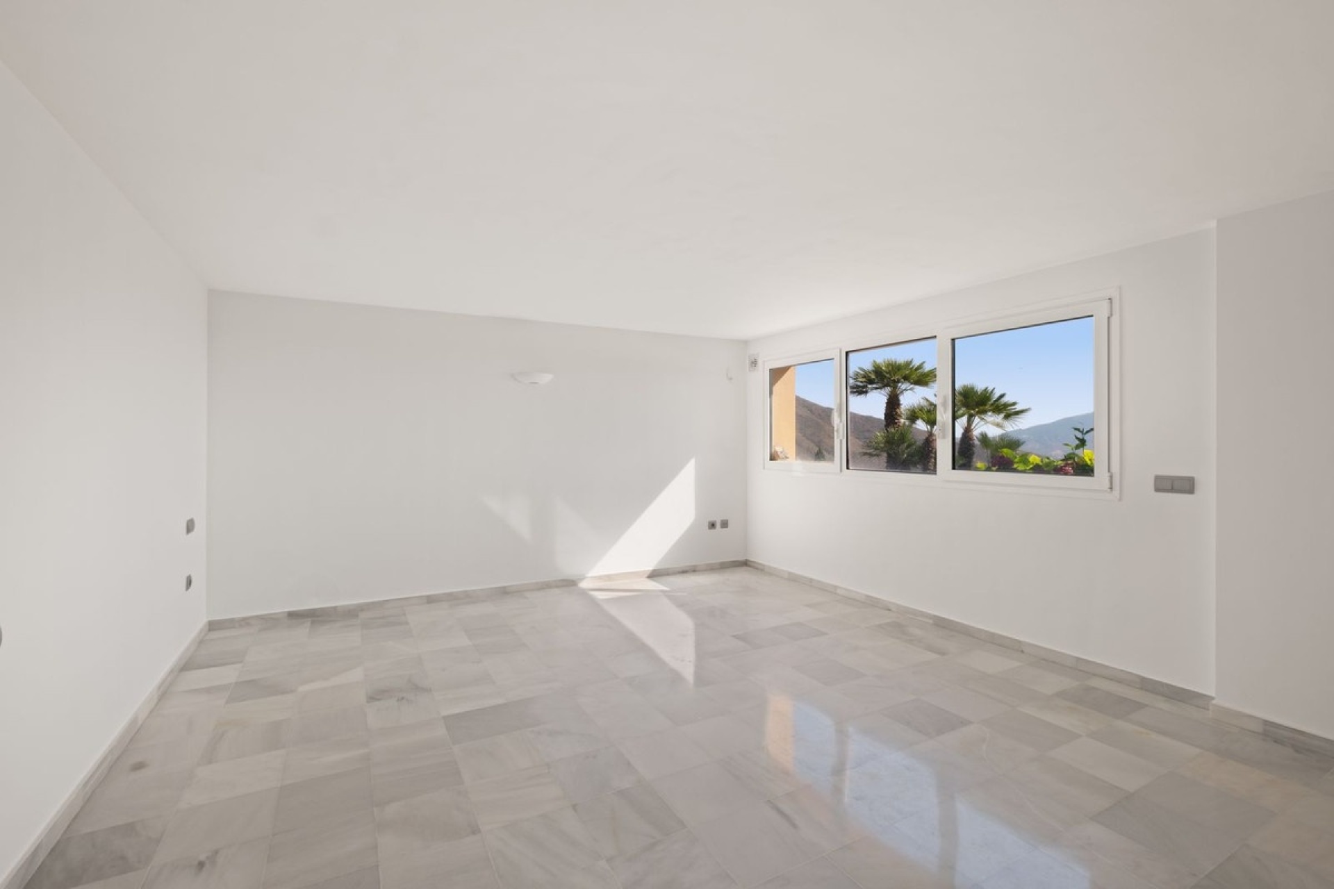 Wiederverkauf - Villa - Marbella - La Mairena
