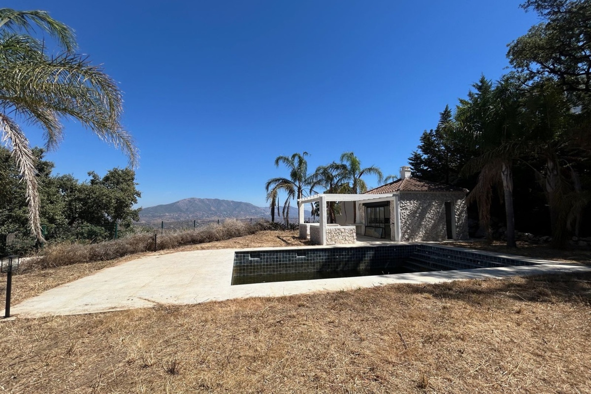 Wiederverkauf - Villa - Marbella - La Mairena